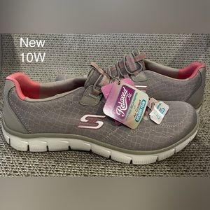 New Women Sketchers Shoes 10W